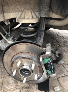 自己动手丰衣足食 详细图解大众V7更换刹车片全过程