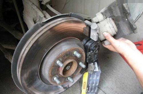 刹车片5000公里换一次？维修工 别瞎扯，记住这个数！