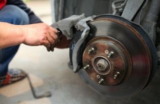 汽车年检避坑指南 9种常见刹车片问题，可能导致无法通过年检